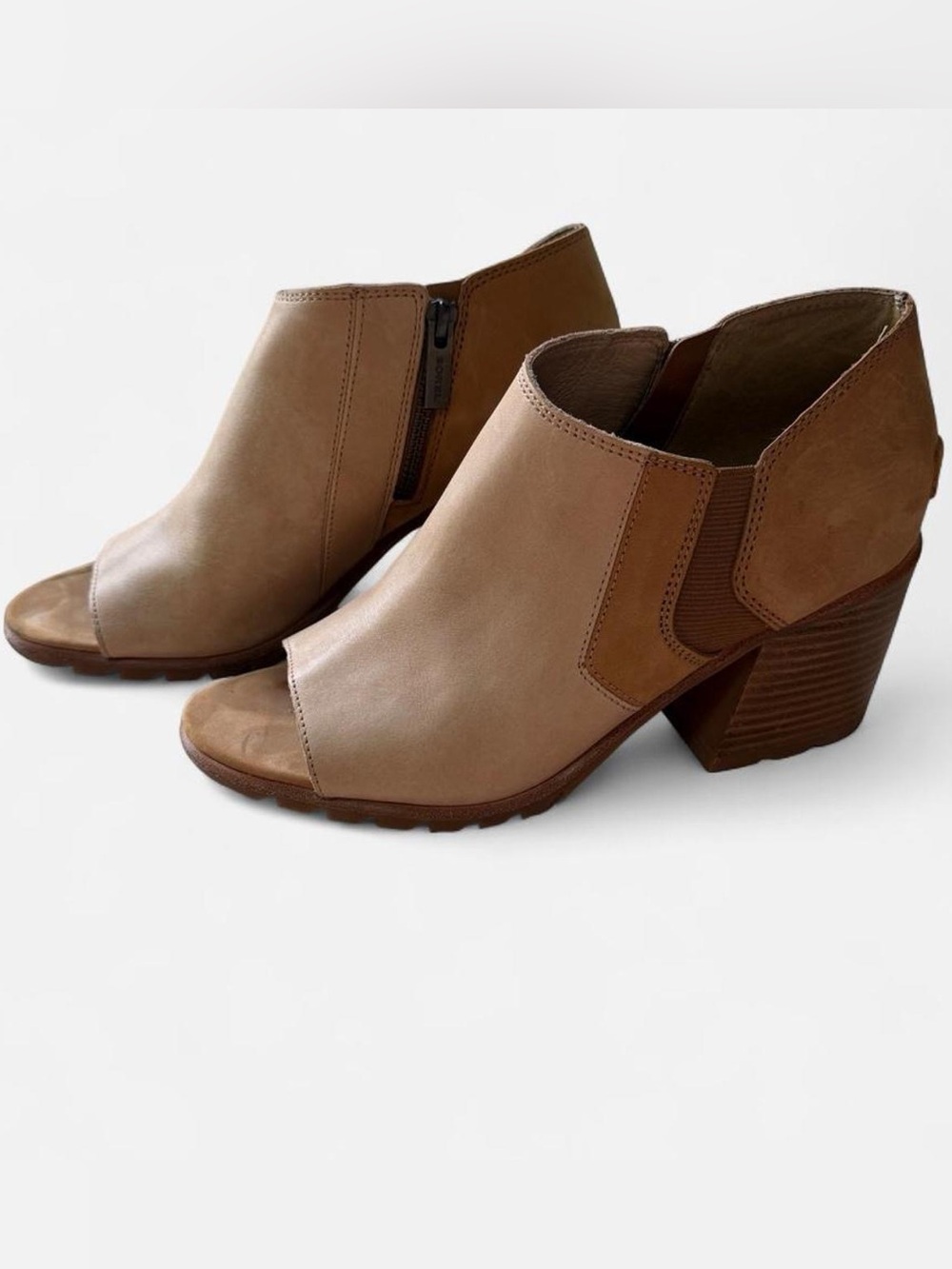 Sorel Two-Tone Tan Open-Toe Block Heel Mules